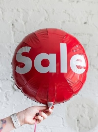 Воздушный шар с надписью Sale